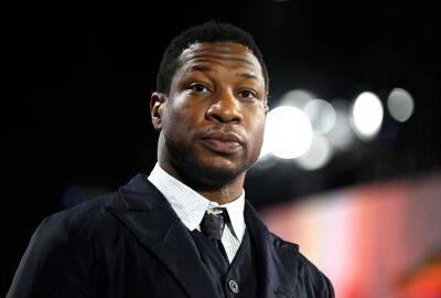 Jonathan Majors Says Critic Reviews Are ‘Just An Opinion’ Amid Negative ‘Ant-Man’ Ratings - etcanada.com