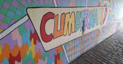 Students brighten up walkway by adding a splash of colour to Cumbernauld underpass project - www.dailyrecord.co.uk - Scotland - city Lanarkshire