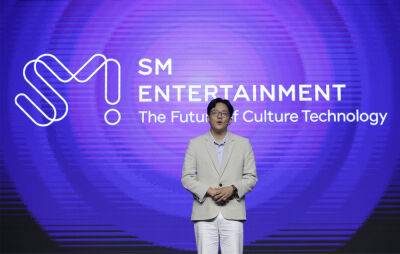 Kakao makes bid to become SM Entertainment’s largest shareholder, fending off HYBE - www.nme.com - county Lee