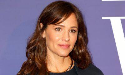 Jennifer Garner supported by fans as bedside video reveals divisive ritual - hellomagazine.com