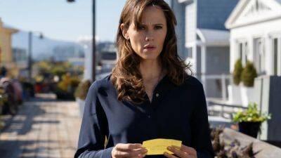 Jennifer Garner Is Desperate for the Truth in Thrilling 'The Last Thing He Told Me' Trailer - www.etonline.com