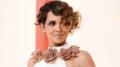 Halle Berry poses nude and sips wine on her balcony - www.foxnews.com