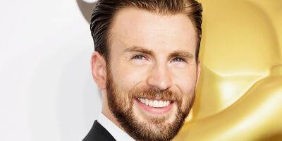 Chris Evans Reveals the Reason Why He's Never Hosted 'SNL' - www.justjared.com - Canada