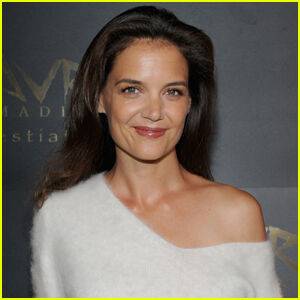 Katie Holmes Reflects on 'Dawson's Creek' 25 Years Later, Explains Why She's 'Not Sexy,' Reveals the Movie Role That Never Was & Opens Up About Daughter Suri in 'Glamour' Interview - www.justjared.com