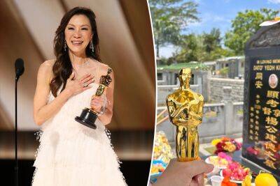 Michelle Yeoh makes emotional visit to dad’s grave with her Oscar: ‘So much love’ - nypost.com - Los Angeles - China - Malaysia - Singapore