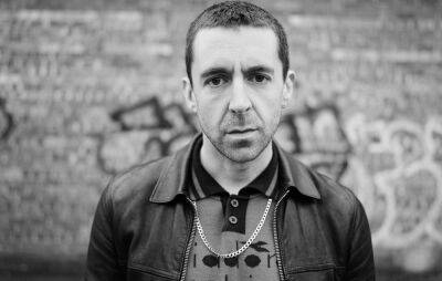 Miles Kane tells us about introspective new album ‘One Man Band’ and shares single ‘Troubled Son’ - www.nme.com