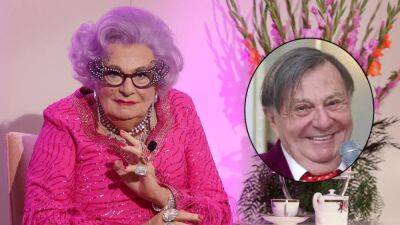 Barry Humphries, Comedian Known as Dame Edna, Dies at 89 - thewrap.com - Australia - Britain - USA - city Melbourne - Indiana