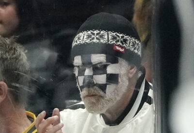 Will Ferrell Paints His Face To Support L.A. Kings At Stanley Cup Playoff Game - etcanada.com - Los Angeles