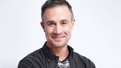 Freddie Prinze Jr. Signs With A3 Artists Agency - deadline.com - county Cook