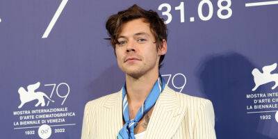 Harry Styles Weighs In On Chances Of One Direction Reunion During Final 'Late, Late Episode' - www.justjared.com