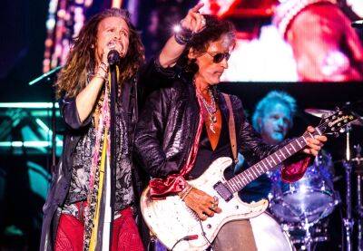 Aerosmith Hints At Farewell Tour With Upcoming Announcement, ‘Peace Out’ Banners - etcanada.com - county Garden - Boston