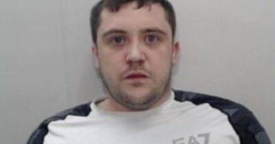 Police want to find this man and take him back to prison - www.manchestereveningnews.co.uk - Centre - Manchester - Dubai - county Page