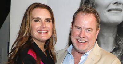Brooke Shields and Husband Chris Henchy’s Relationship Timeline: From Chance Meeting to Parents of 2 - www.usmagazine.com - New York