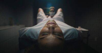 ‘Clock’ Review: Hulu’s Parenthood Horror Feels A Bit Premature [Overlook] - theplaylist.net