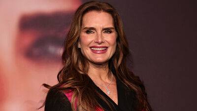 Brooke Shields’ Net Worth Flourished During Her Modeling Days—She Received $10,000 A Day - stylecaster.com