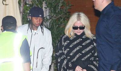Avril Lavigne & Tyga Spotted Wrapping Up a Romantic Weekend with Dinner in Malibu - www.justjared.com - Malibu