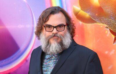 Jack Black says he’s “embarrassed” to have Twitter’s blue tick - www.nme.com - New York