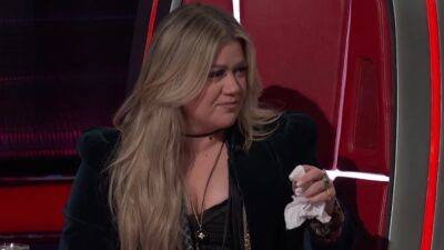 Kelly Clarkson Tears Up After Holly Brand and Katie Beth Forakis Have Her Favorite 'Voice' Rehearsal Ever - www.etonline.com