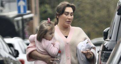 Lauren Goodger and daughter Larose match in pink as they enjoy day out at the salon - www.ok.co.uk