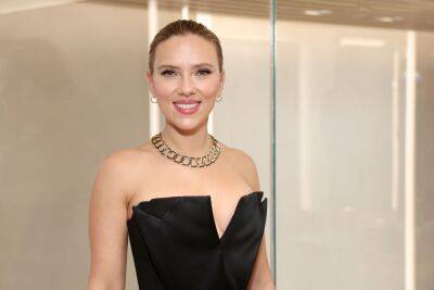 Scarlett Johansson is ‘too fragile’ for social media: ‘I’m a delicate flower’ - nypost.com