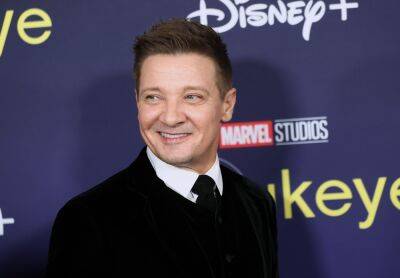 Jeremy Renner Shares Emotional Post Ahead Of Diane Sawyer Interview, Jokes He’s Offering Up ‘Free Snowcat Rides’ After Horrific Accident - etcanada.com