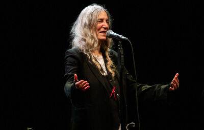 Patti Smith warns against “stupid” fraudster asking fans to send hair - www.nme.com - New York
