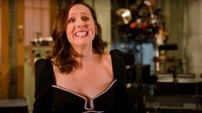 Watch Molly Shannon Return to 'Saturday Night Live' for Her Hosting Gig a Little Too Early - www.etonline.com