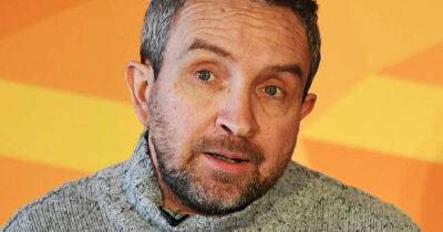 Actor Eddie Marsan just gave the best response to a Twitter troll who mocked him for being bullied - www.msn.com