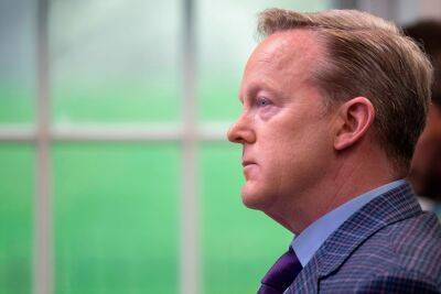 Sean Spicer Leaves Newsmax, Ending Nightly Show After Three Years - deadline.com - USA