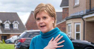 Nicola Sturgeon ordered SNP chiefs to stop talking about party finances and insisted they were 'fine' - www.dailyrecord.co.uk