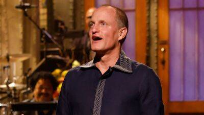 Woody Harrelson On ‘SNL’ Monologue Backlash: “I Don’t Look At That Sh*t” - deadline.com - New York