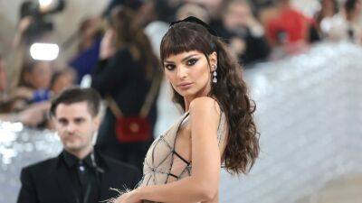 Emily Ratajkowski Jokes About Potentially Meeting a Husband at the Met Gala (Exclusive) - www.etonline.com - Los Angeles