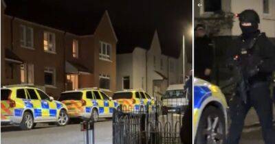 Armed police swoop on Kilmarnock estate as dozens of officers scour streets - www.dailyrecord.co.uk - Scotland
