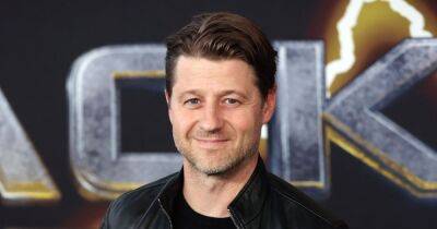 Ben McKenzie Jokes It Was a ‘Bad Idea’ to Let 7-Year-Old Daughter Frances Watch ‘The O.C.’: She ‘Absolutely Loves It’ - www.usmagazine.com - France - Texas - California