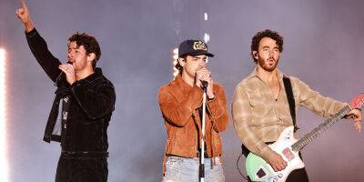 Jonas Brothers Drop Brand New Album 'The Album' - Listen & Stream Now! - www.justjared.com