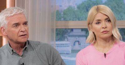 Holly Willoughby fans spot star's subtle social media change hinting at Phil 'rift' - www.ok.co.uk