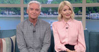 This Morning fans 'not convinced' by Holly and Phil's 'smiley front' as they present ITV show amid 'feud' - www.dailyrecord.co.uk