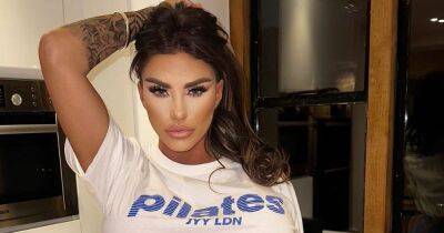 Katie Price sparks debate with snap of daughter Bunny, 8, pouting and wearing makeup - www.ok.co.uk
