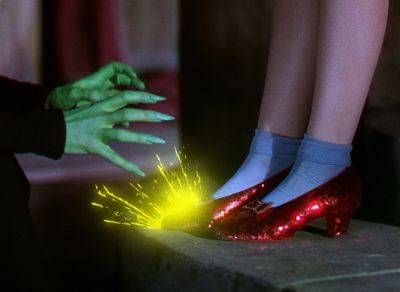 Man Indicted For 2005 Theft Of ‘Wizard Of Oz’ Ruby Slippers - deadline.com - Los Angeles - Minnesota - USA - Washington - county Garland