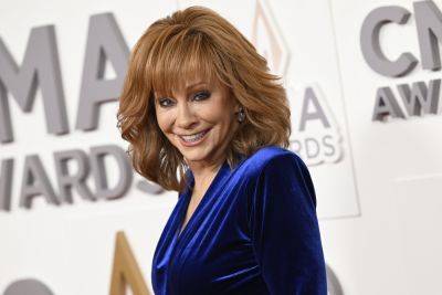 Reba McEntire Says She Thought About Qutting Music After Her Mom Died - etcanada.com - Canada