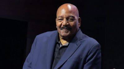 Jim Brown, NFL Running Back Royalty, Star of Hollywood Films ‘Any Given Sunday’ and ‘Dirty Dozen,’ Dies at 87 - thewrap.com - county Brown - state Georgia - county Cleveland