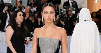 ‘Outer Banks’ Star Madelyn Cline Shimmers in a Sleek Stella McCartney Gown During Her 2023 Met Gala Debut - www.usmagazine.com - New York