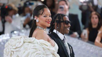 Pregnant Rihanna Reclaims Her Met Gala Queen Title in Stunning Look Alongside A$AP Rocky - www.etonline.com