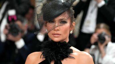 Jennifer Lopez Can Do Bad All by Herself at the 2023 Met Gala - www.glamour.com - Las Vegas