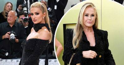 Kathy Hilton hilariously comments on Met Gala live feed - www.msn.com - New York