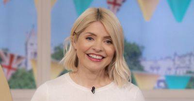 Holly Willoughby breaks silence and confirms future as Phillip Schofield sensationally quits This Morning after 20 years - www.manchestereveningnews.co.uk - Manchester