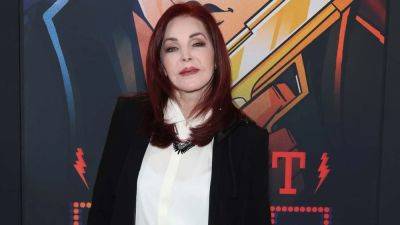 Priscilla Presley Attends Twin Granddaughters' Graduation But Remained Separate From Family - www.etonline.com - Los Angeles - Los Angeles - Tennessee