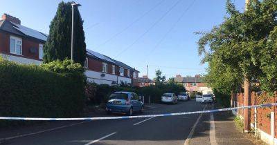Police cordon, forensic investigators and 'air ambulance' at scene in Withington amid reports of a stabbing - www.manchestereveningnews.co.uk - Manchester