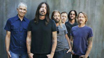 Foo Fighters Announce New Drummer After Taylor Hawkins' Death - www.etonline.com - Colombia - Chad