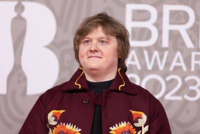 Lewis Capaldi Admits His Mental Health ‘Has Taken A Beating’ Due To Music Career, Vows To Quit ‘If Things Get Worse’ - etcanada.com